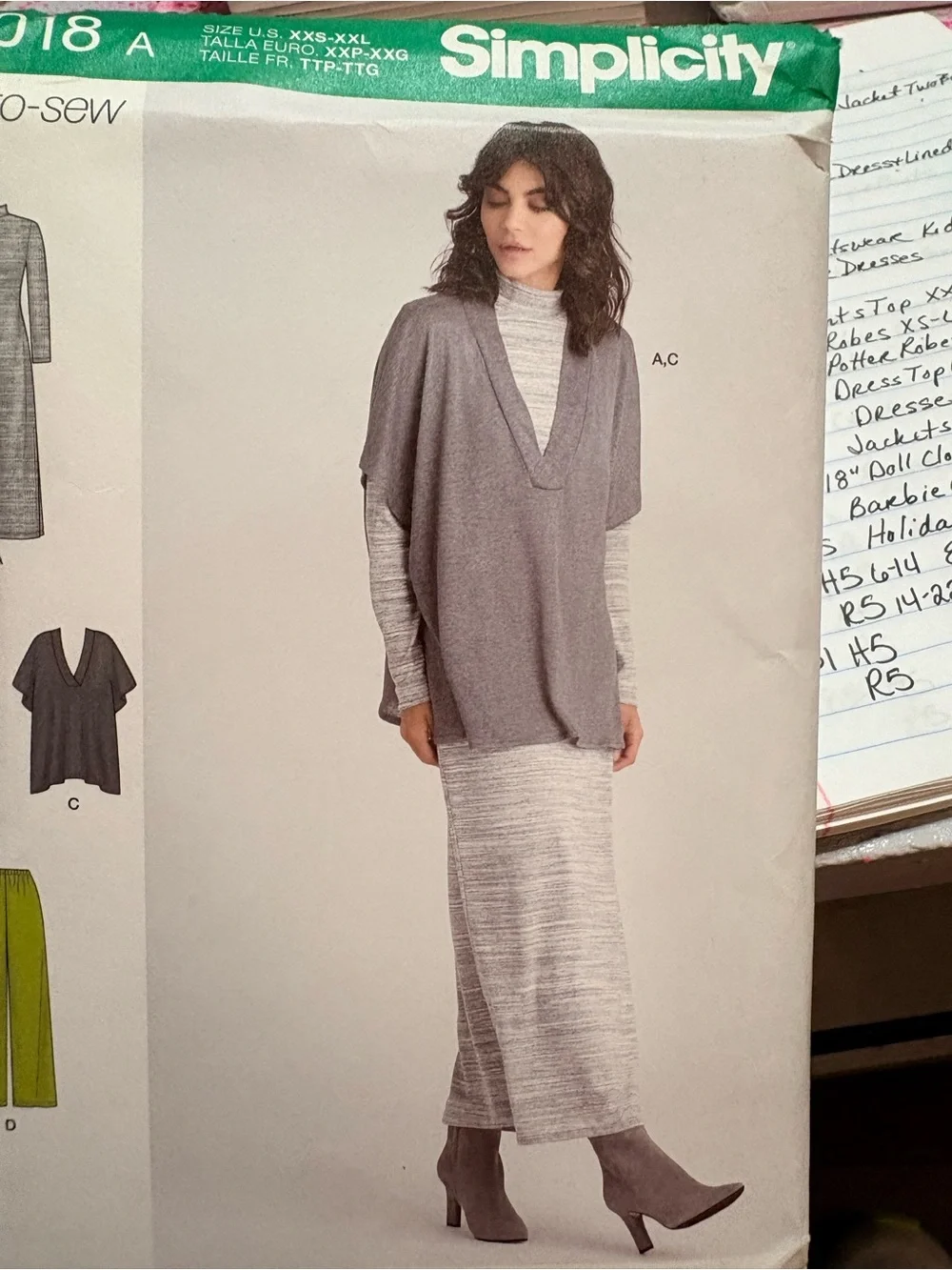 BN UNCUT SIMPLICITY 9018 A SEWING PATTERNS
